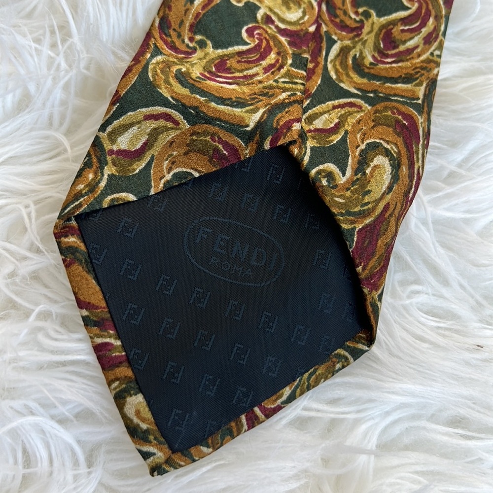 ✅ VINTAGE Fendi Paisley Print Luxury Tie  100% Silk - Picture 4 of 7